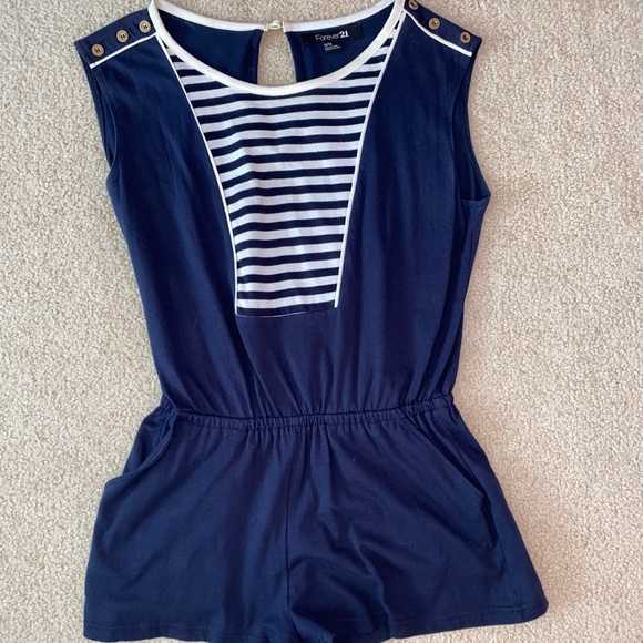 Striped Romper w/ Pockets & Buttons Forever 21 - Picture 2 of 4